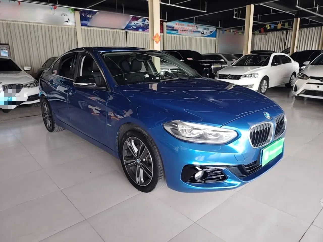 BMW 1 Series 2017 118i Sport Edition — миниатюра 3