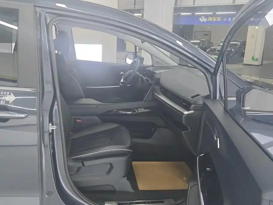 Kusto 2024 270TGDi LUX Premium Edition — миниатюра 8