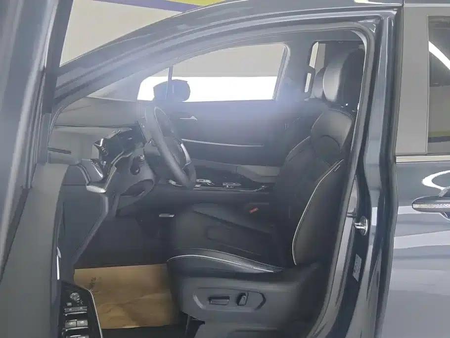 Kusto 2024 270TGDi LUX Premium Edition — миниатюра 9