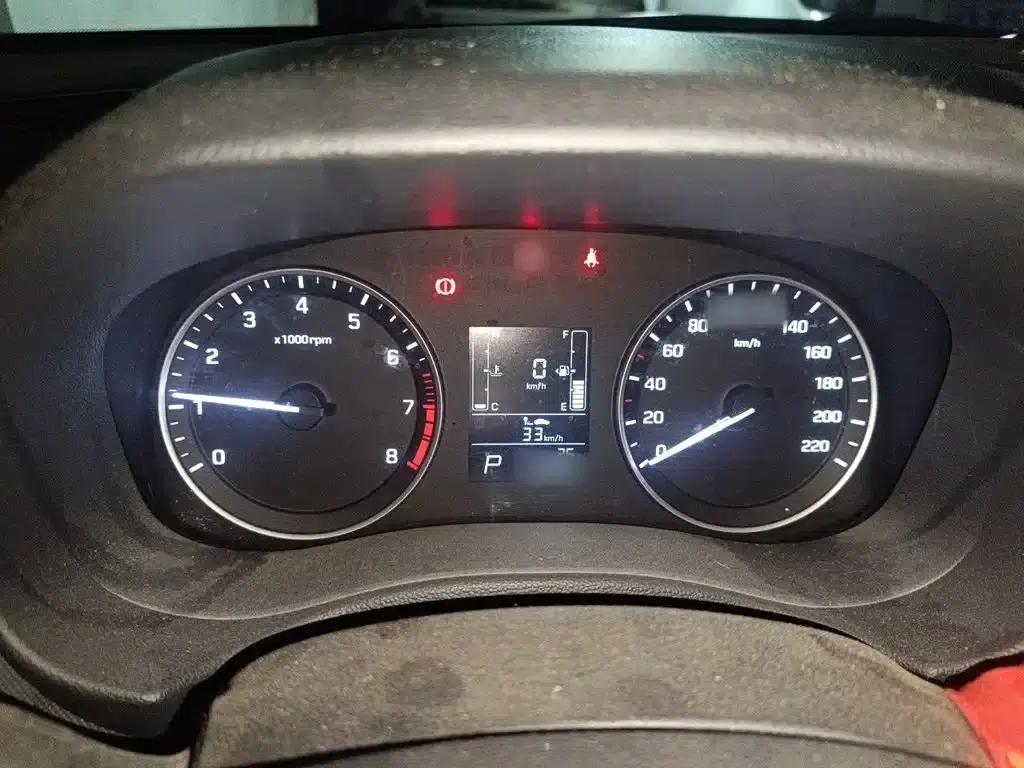 Beijing Hyundai ix25 2015 1.6L Automatic 2WD Smart GLS — миниатюра 4