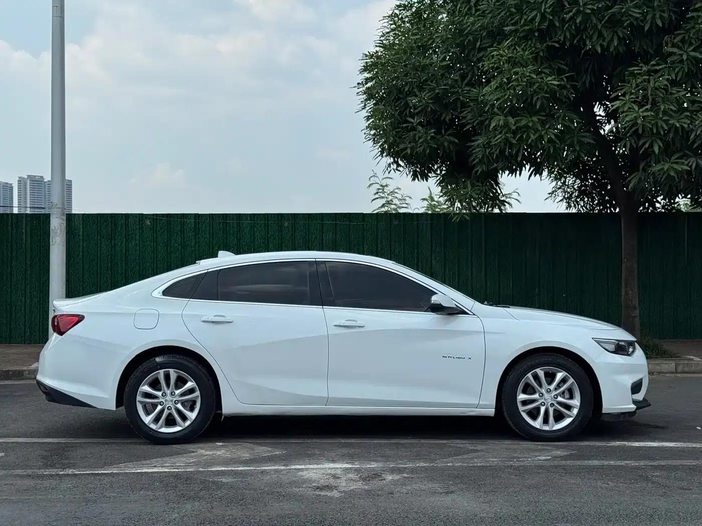 2017 Chevrolet Malibu XL 1.5T Automatic Elite Edition — миниатюра 4