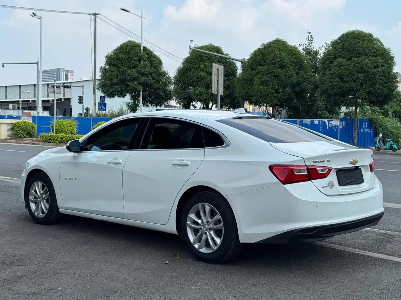2017 Chevrolet Malibu XL 1.5T Automatic Elite Edition — миниатюра 7