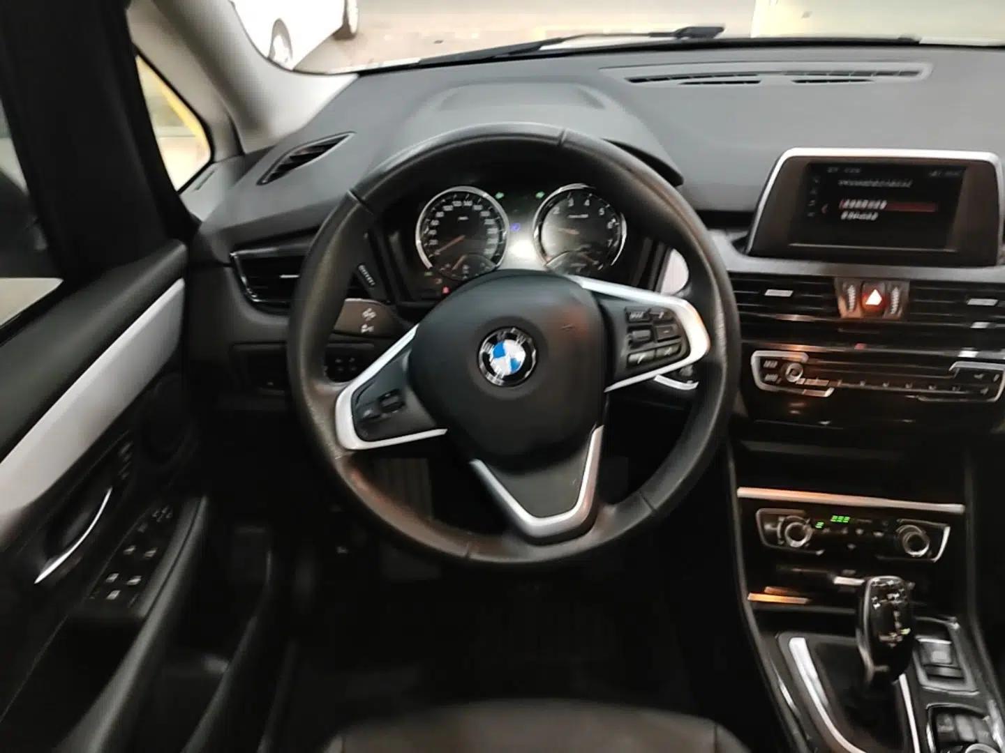 BMW 2 Series Gran Tourer 2019 220i Leading Model — миниатюра 13
