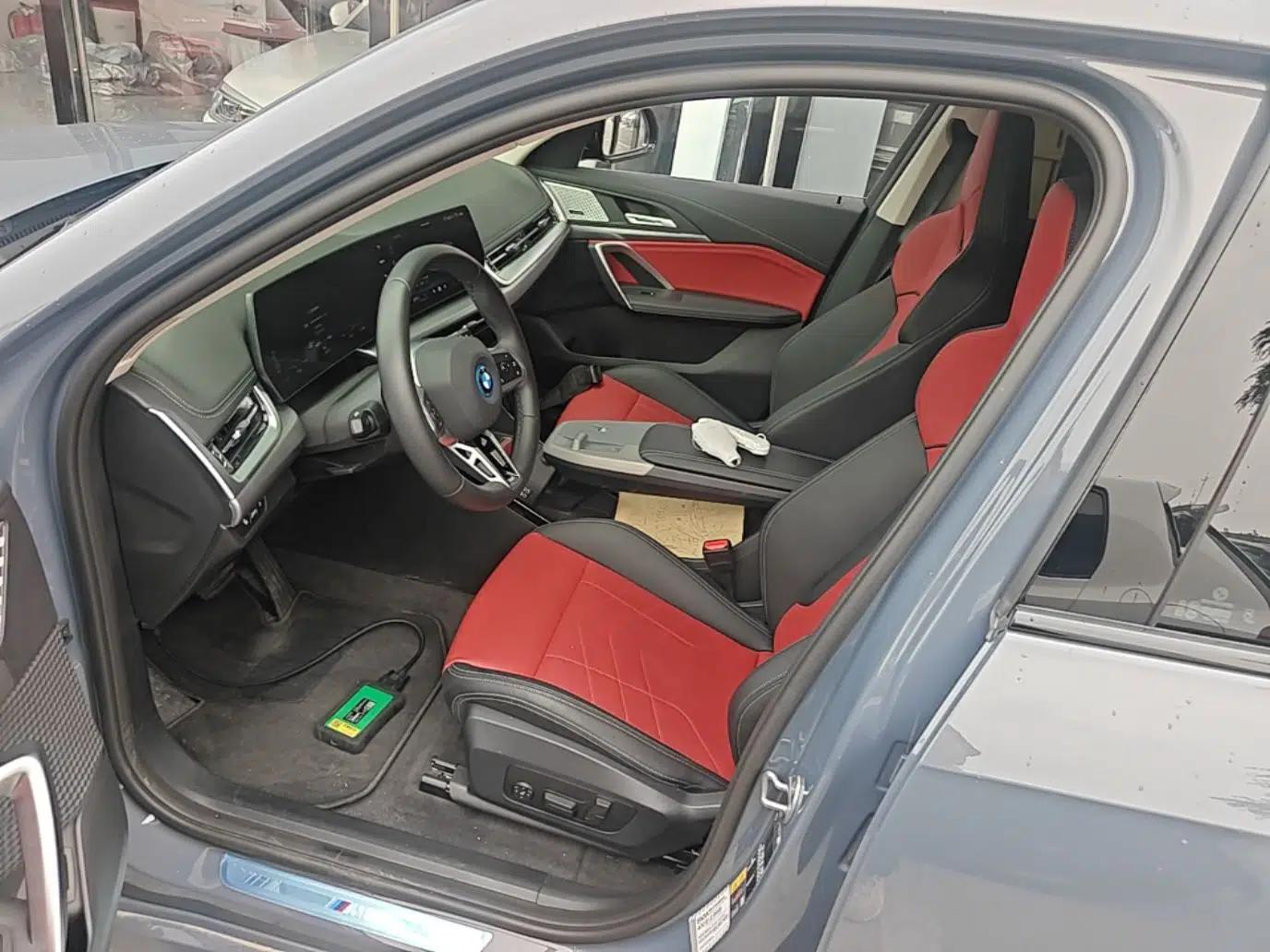 BMW iX1 2023 xDrive30L M Sport Package — миниатюра 17
