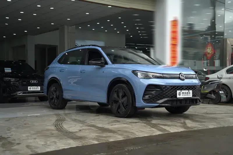 Tiguan L 2024 Pro 380TSI AWD R-Line Supreme Edition — миниатюра 2