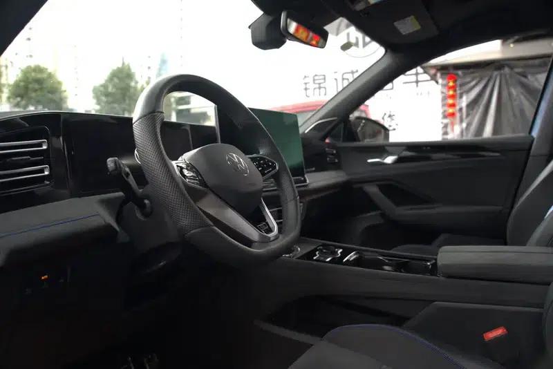 Tiguan L 2024 Pro 380TSI AWD R-Line Supreme Edition — миниатюра 18