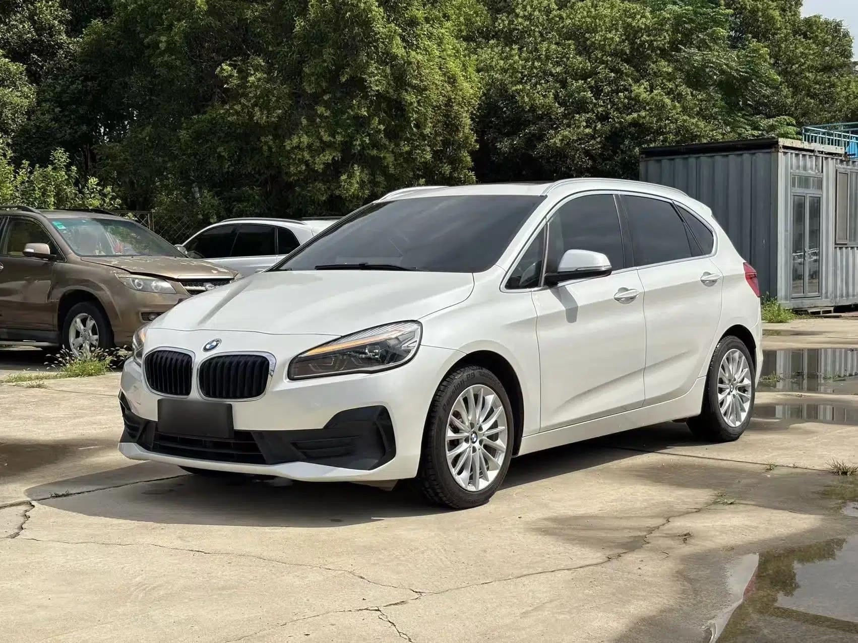BMW 2 Series Active Tourer 2018 218i Leading Model — миниатюра 1