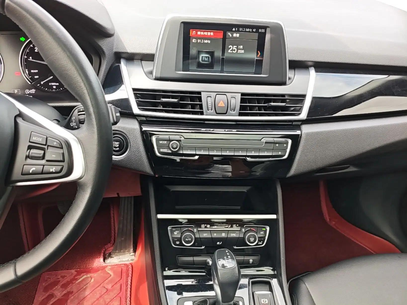 BMW 2 Series Active Tourer 2018 218i Leading Model — миниатюра 15