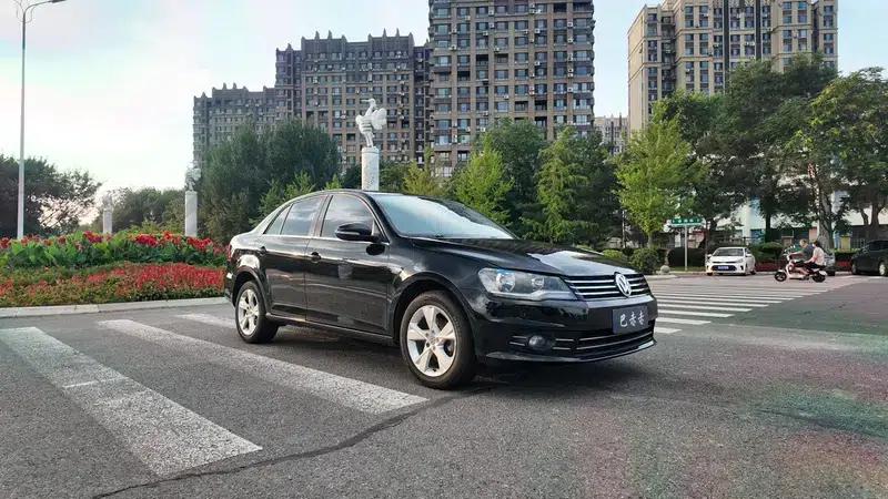 2014 Volkswagen Bora 1.6L Automatic Comfort Model — миниатюра 3