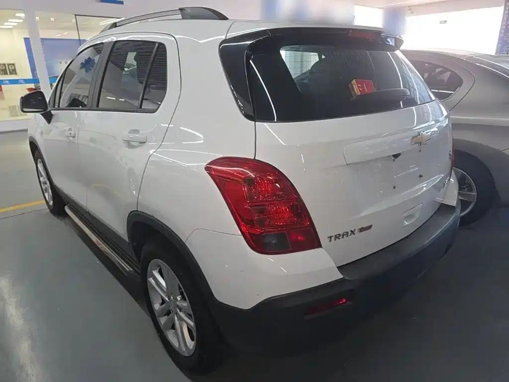 Chevrolet Trax 2016 1.4T Automatic 2WD Comfort Sunroof Edition — миниатюра 5