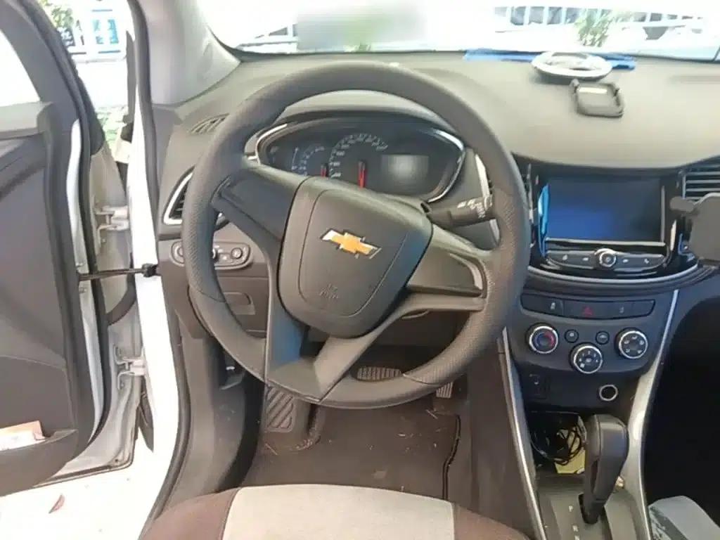 Chevrolet Trax 2018 330T Automatic 2WD Elite — миниатюра 17