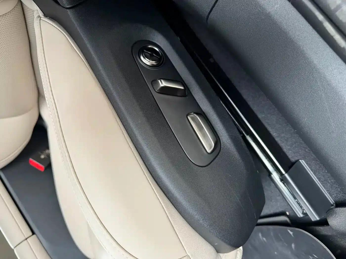 Xiaomi SU7 2024 Rear-Wheel Drive Long Range Advanced Intelligent Driving Pro Edition — миниатюра 31