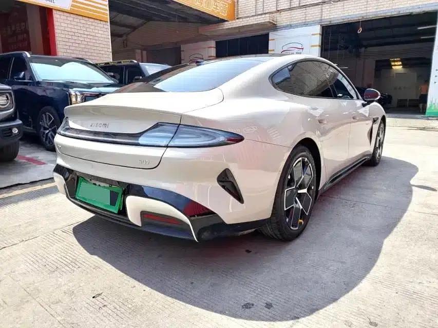 Xiaomi SU7 2024 Rear-Wheel Drive Long-Range Smart Driving Edition — миниатюра 9