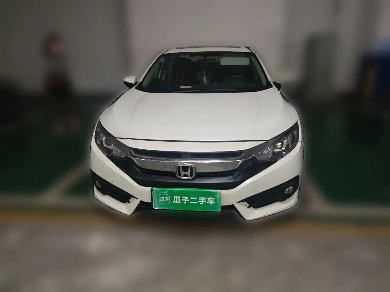 Honda Civic 2016 220TURBO CVT Luxury Edition — миниатюра 2
