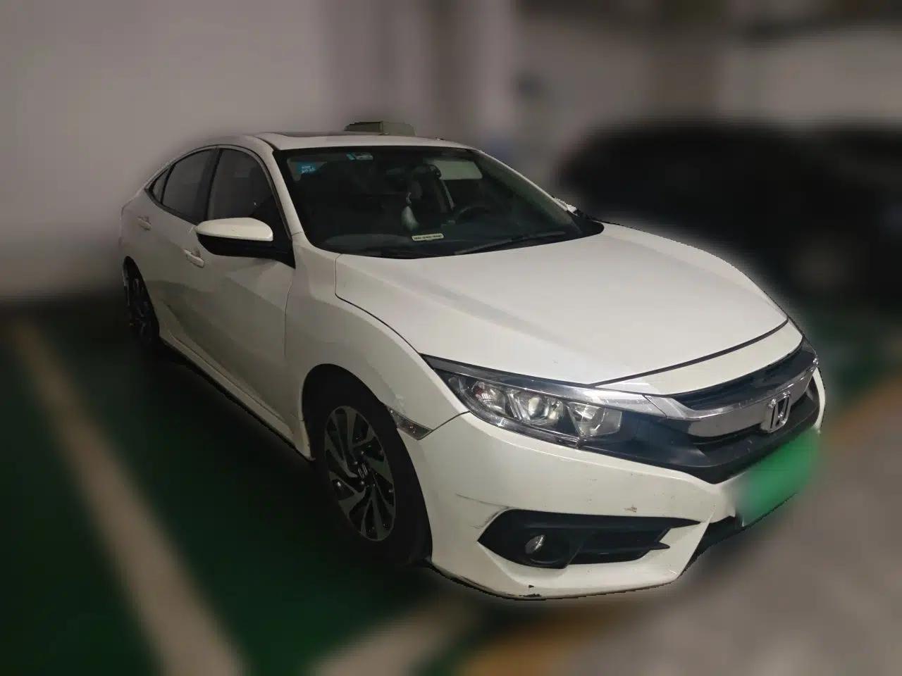 Honda Civic 2016 220TURBO CVT Luxury Edition — миниатюра 3