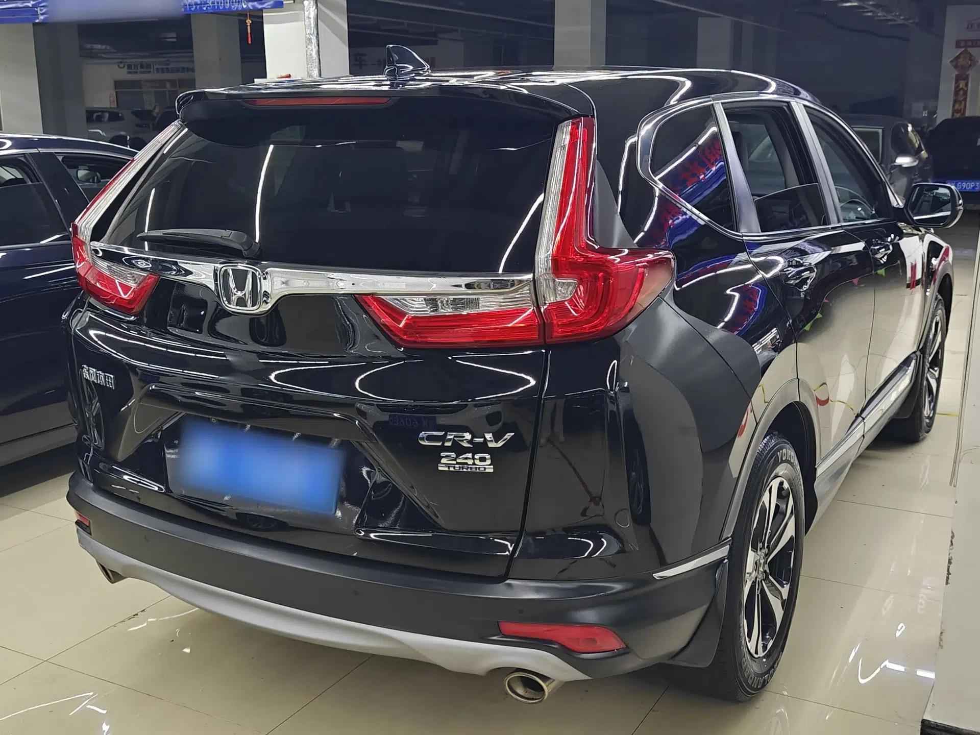 Honda CR-V 2017 240TURBO CVT Front-Wheel Drive Fashion Edition — миниатюра 4