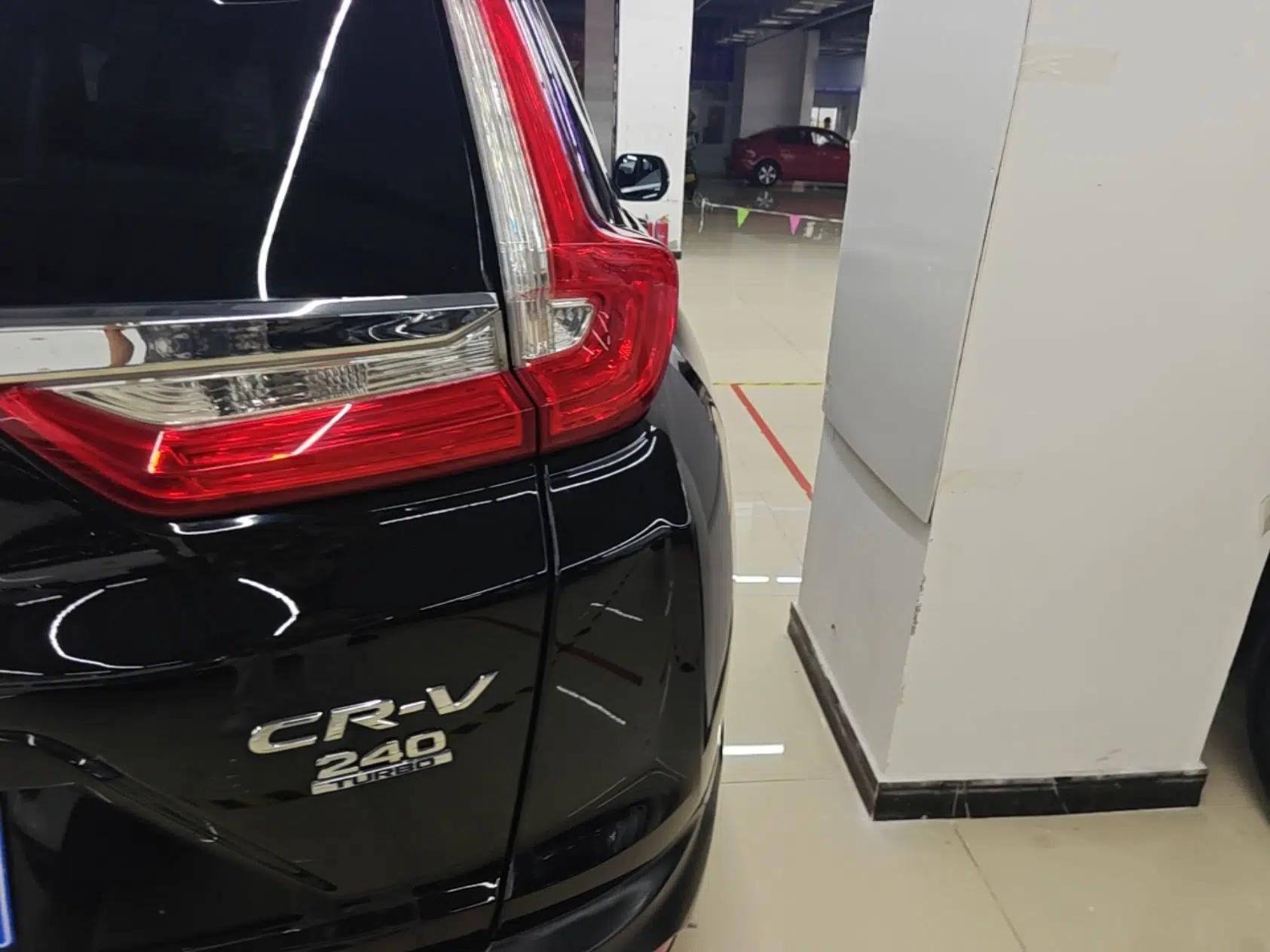 Honda CR-V 2017 240TURBO CVT Front-Wheel Drive Fashion Edition — миниатюра 9