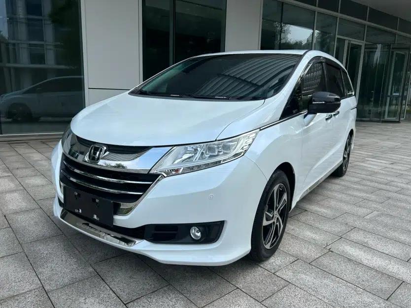 Honda Odyssey 2017 2.4L Smart Edition — миниатюра 1
