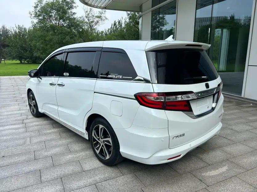 Honda Odyssey 2017 2.4L Smart Edition — миниатюра 5