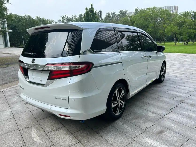 Honda Odyssey 2017 2.4L Smart Edition — миниатюра 6
