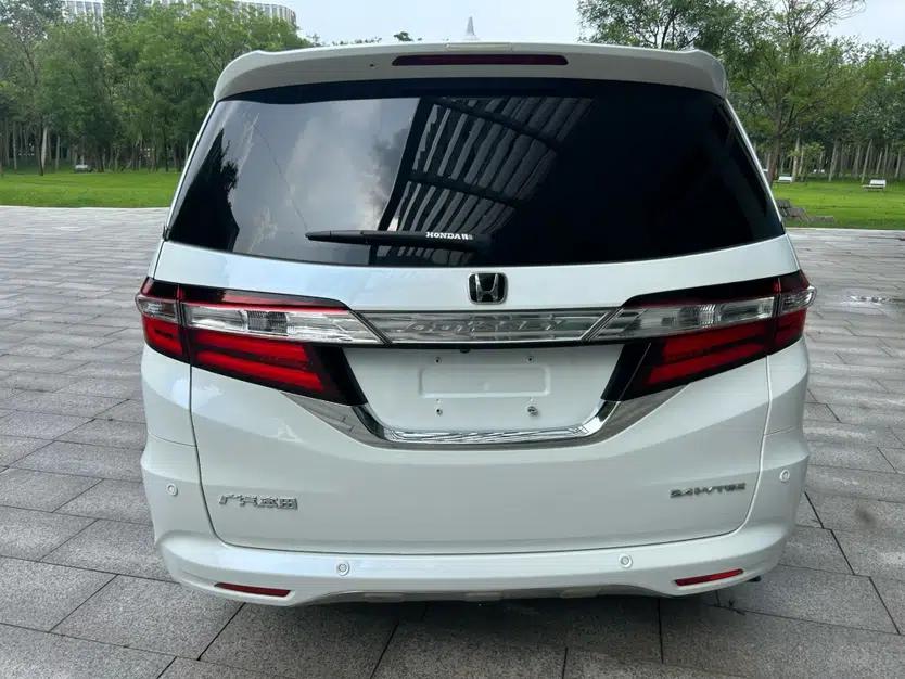 Honda Odyssey 2017 2.4L Smart Edition — миниатюра 7