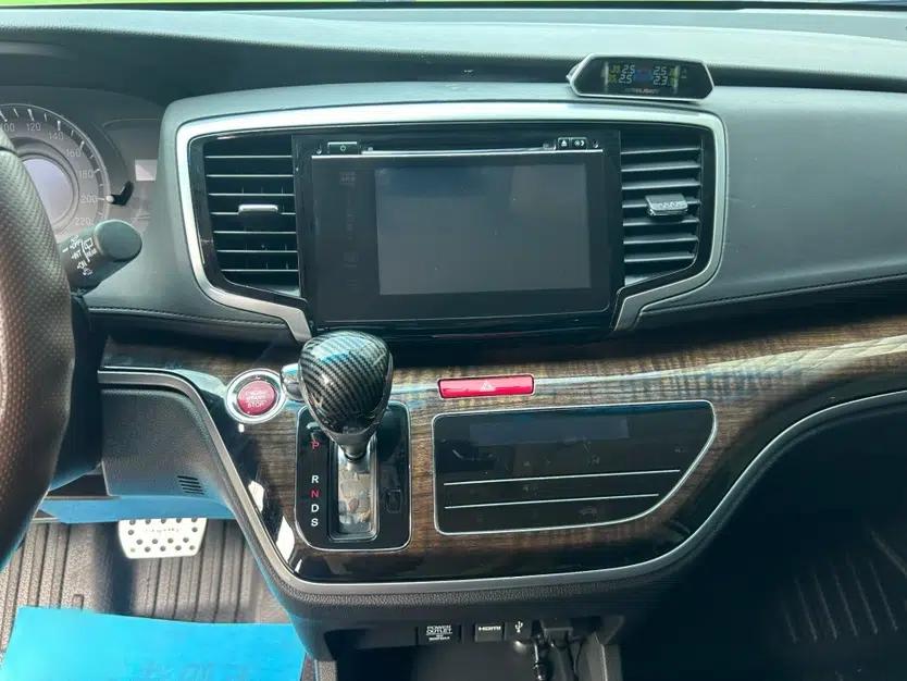 Honda Odyssey 2017 2.4L Smart Edition — миниатюра 10