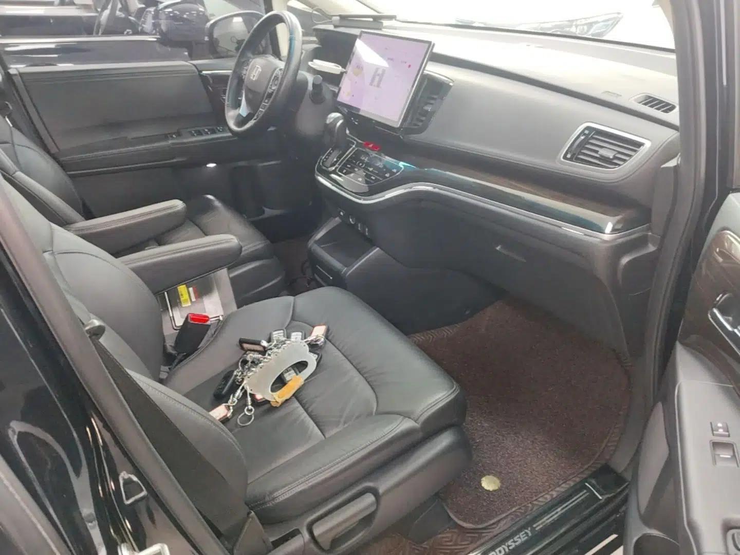 Honda Odyssey 2021 2.0L Rui·Smart Edition — миниатюра 19