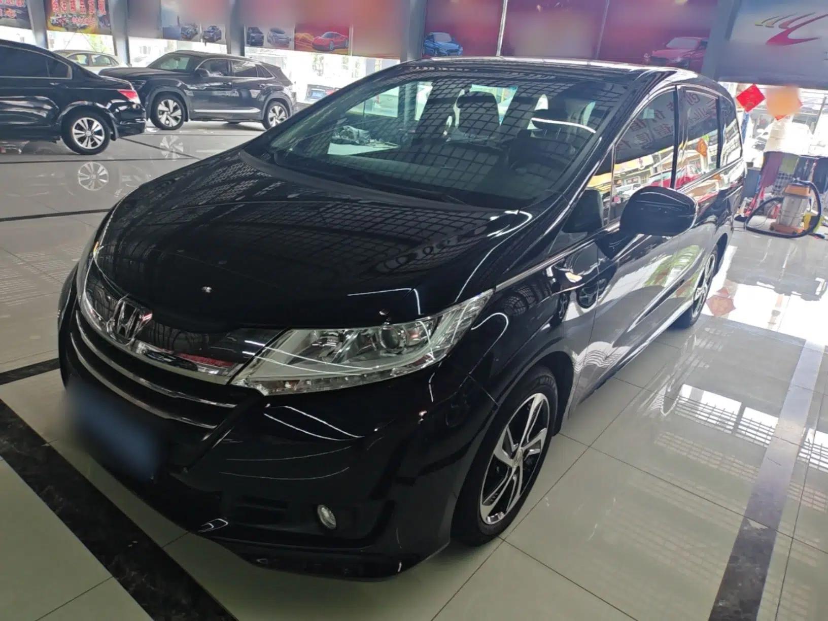 Honda Odyssey 2017 2.4L Luxury Edition — миниатюра 1