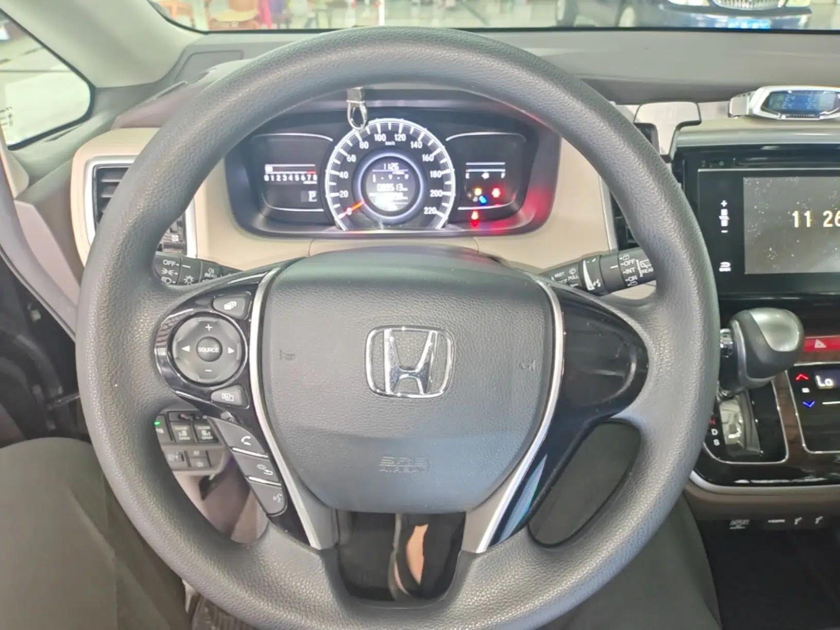 Honda Odyssey 2017 2.4L Luxury Edition — миниатюра 13