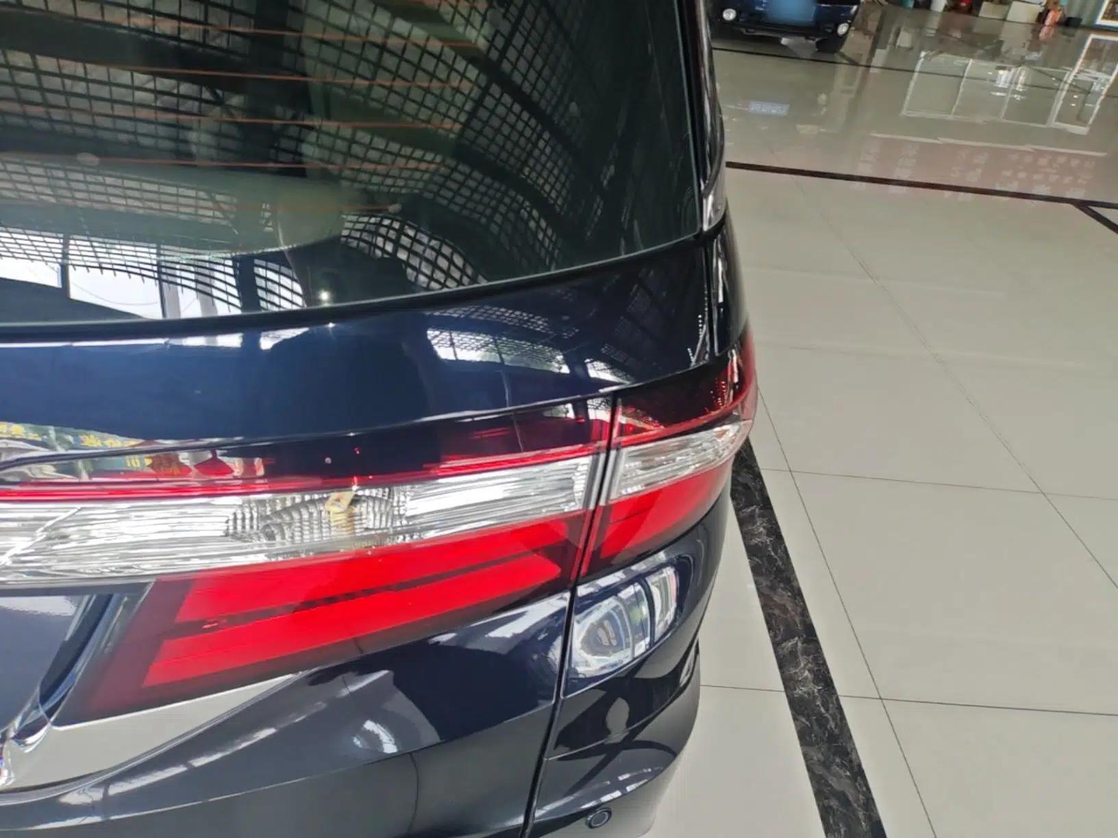 Honda Odyssey 2017 2.4L Luxury Edition — миниатюра 9