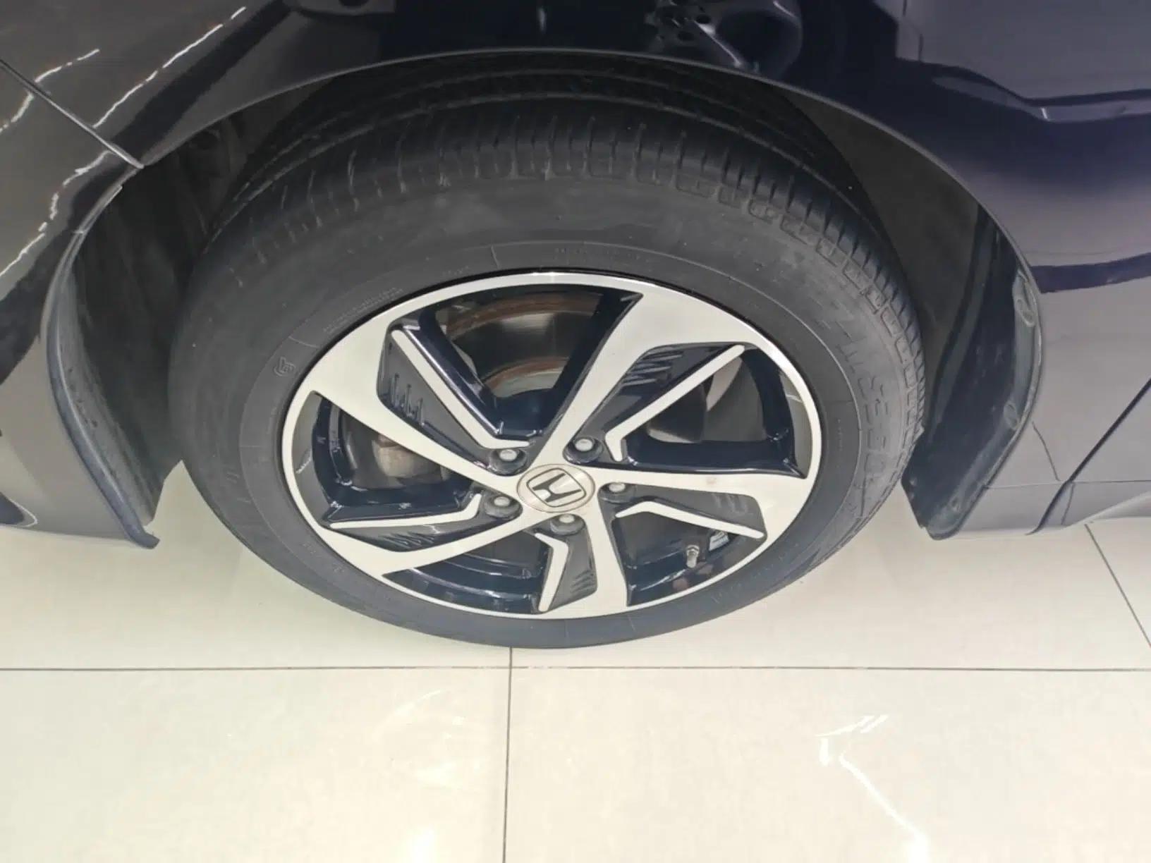 Honda Odyssey 2017 2.4L Luxury Edition — миниатюра 10