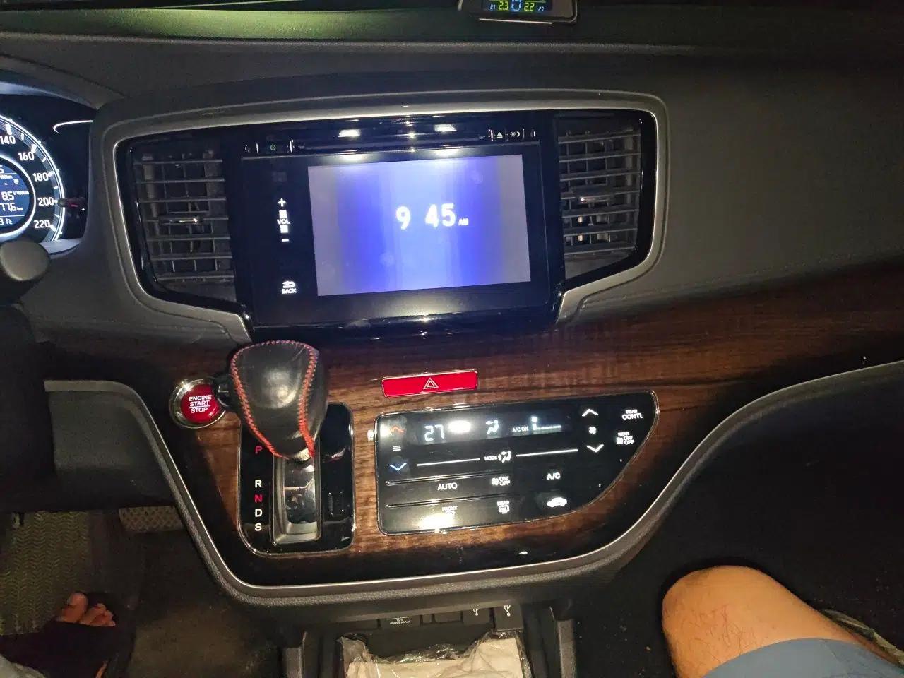Honda Odyssey 2015 Updated Version 2.4L Smart Edition — миниатюра 13