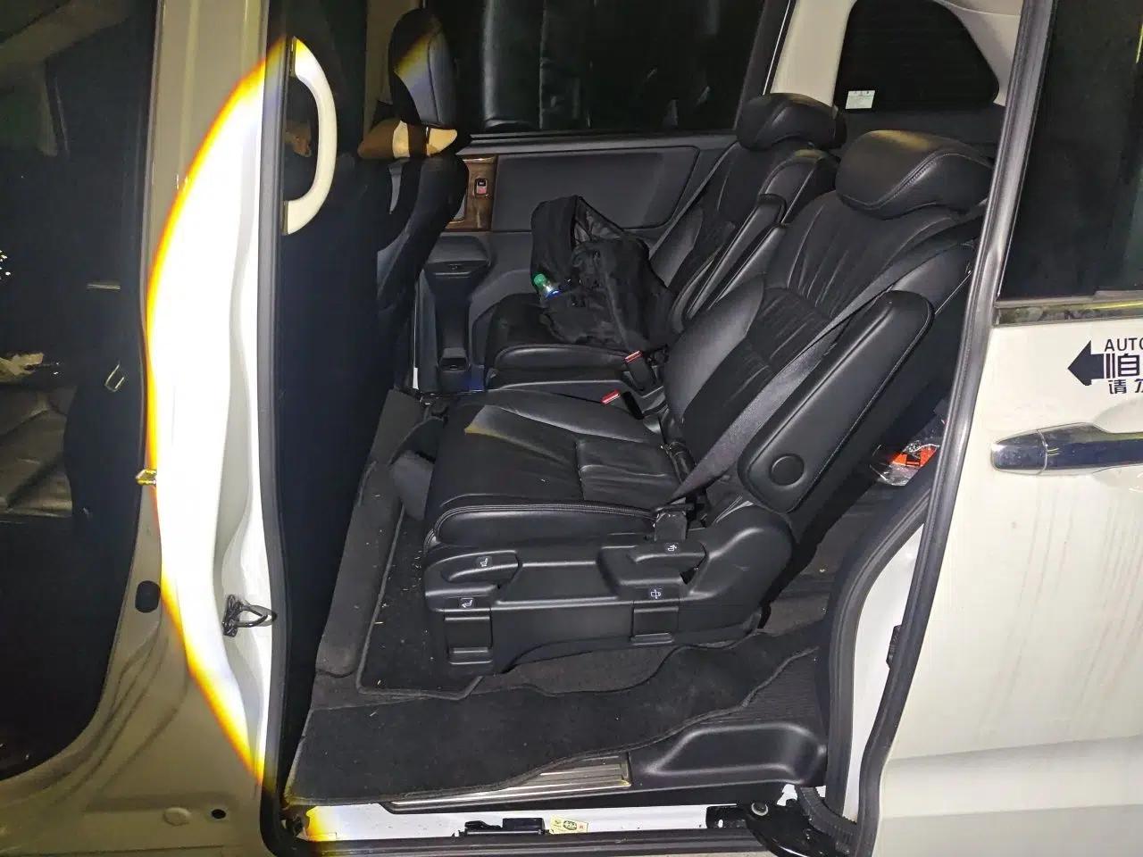 Honda Odyssey 2015 Updated Version 2.4L Smart Edition — миниатюра 17