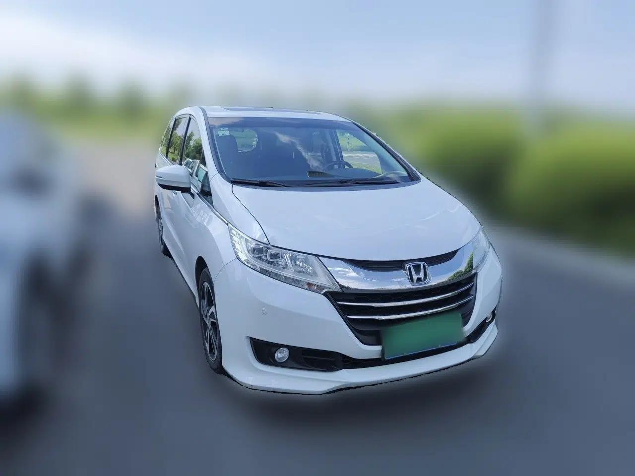 Honda Odyssey 2017 2.4L Smart Edition — миниатюра 3