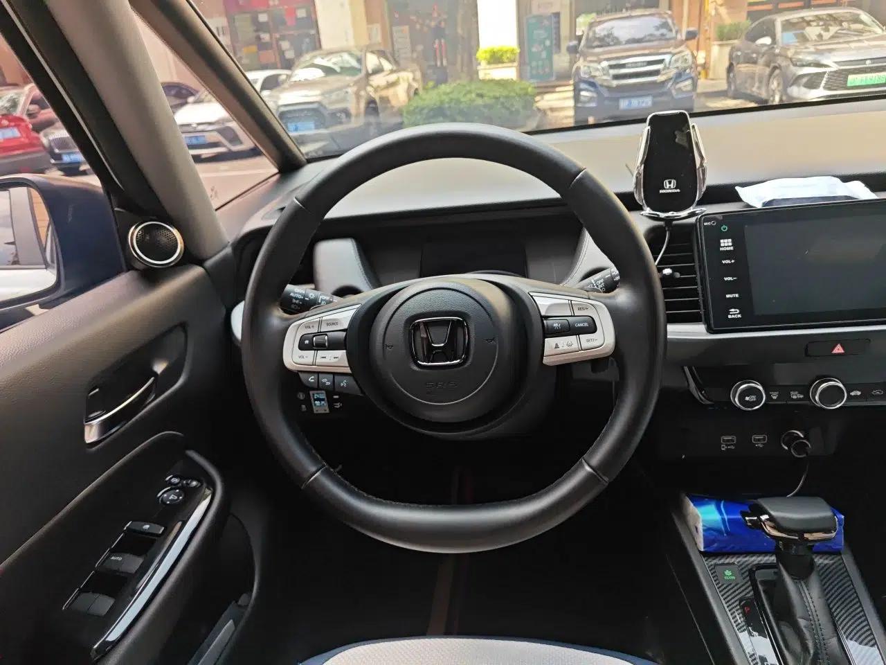 Honda LIFE 2021 1.5L CVT CRO-SS Fun Edition — миниатюра 7