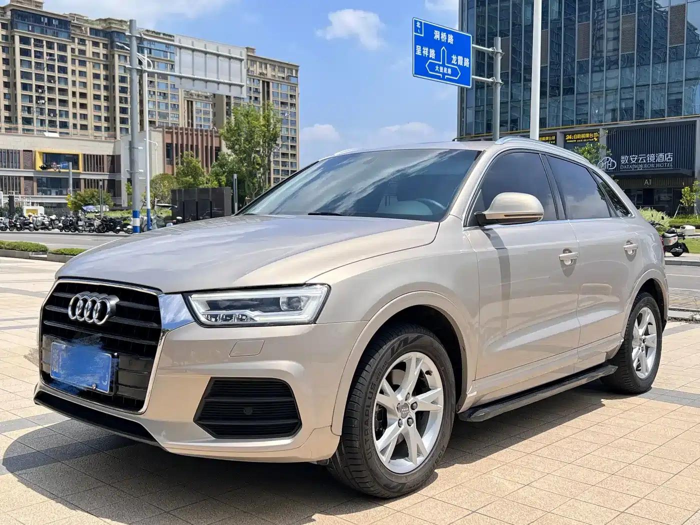 Audi Q3 2018 30th Anniversary Edition 30 TFSI Fashion Model — миниатюра 1