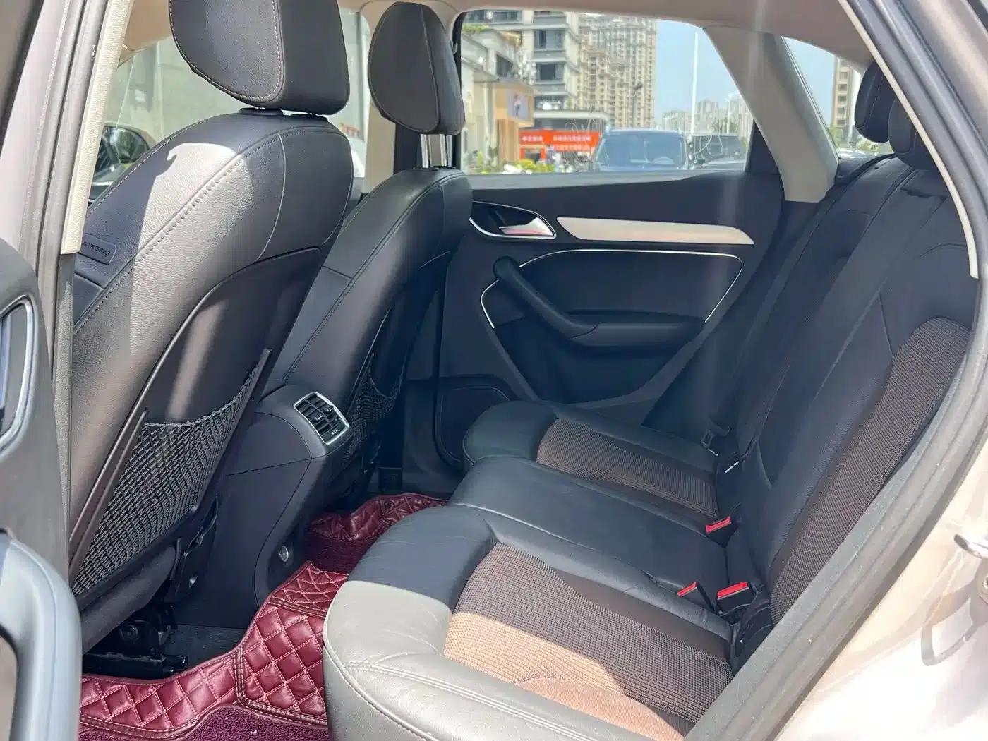 Audi Q3 2018 30th Anniversary Edition 30 TFSI Fashion Model — миниатюра 10