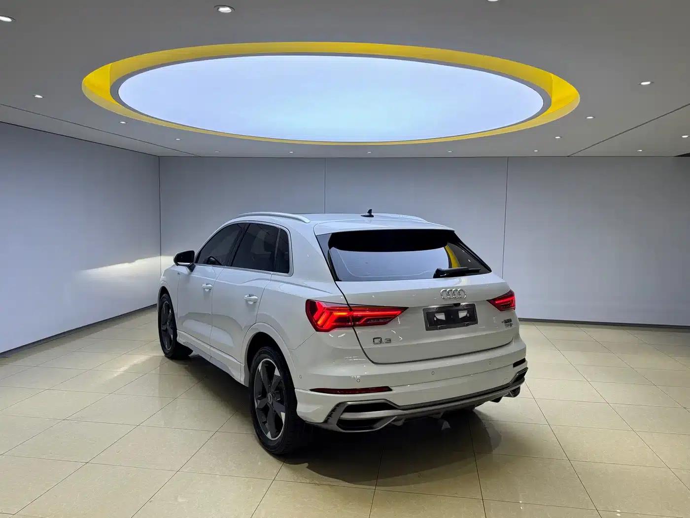 Audi Q3 2022 35 TFSI Fashion Dynamic Edition — миниатюра 4