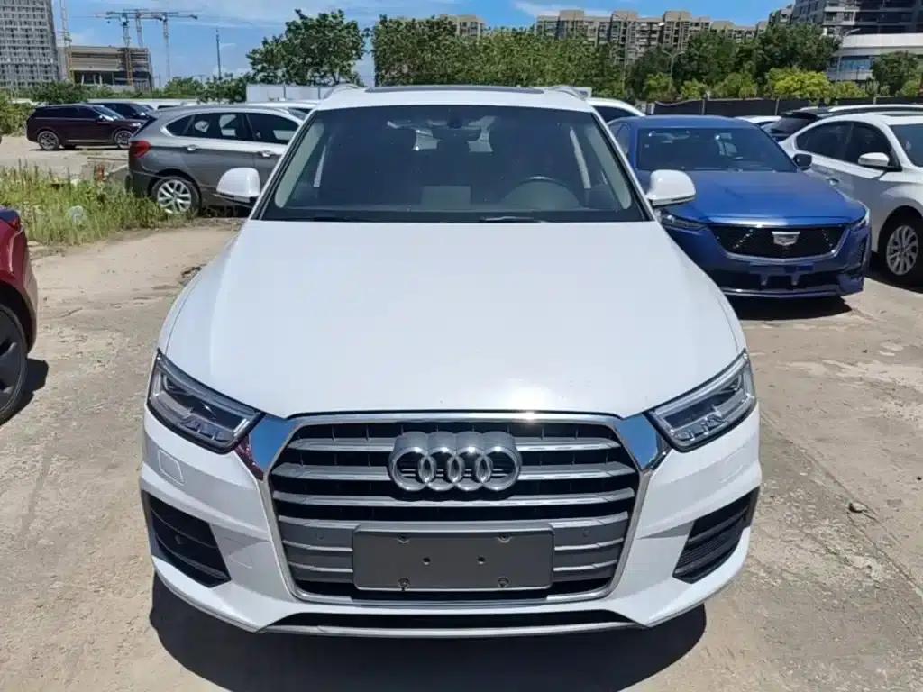 Audi Q3 2018 30th Anniversary Edition 30 TFSI Fashion Model — миниатюра 3