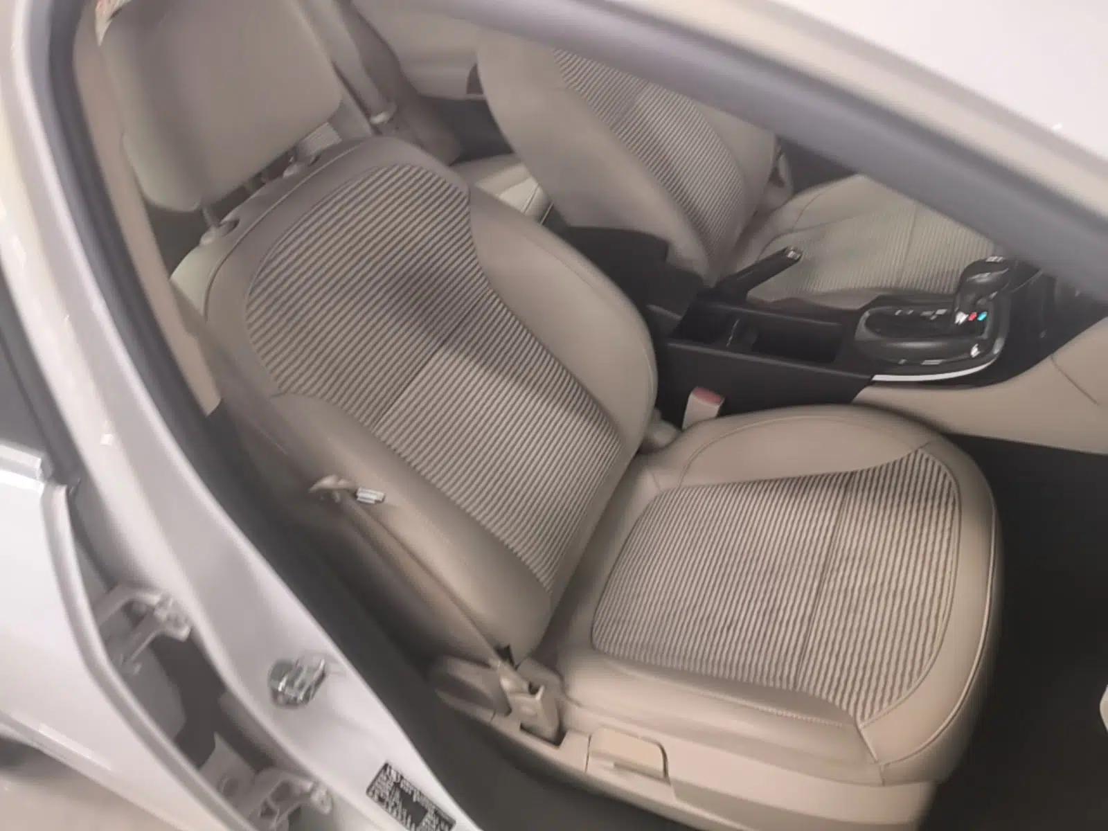 Buick Regal 2015 2.0L Leading Fashion Edition — миниатюра 19