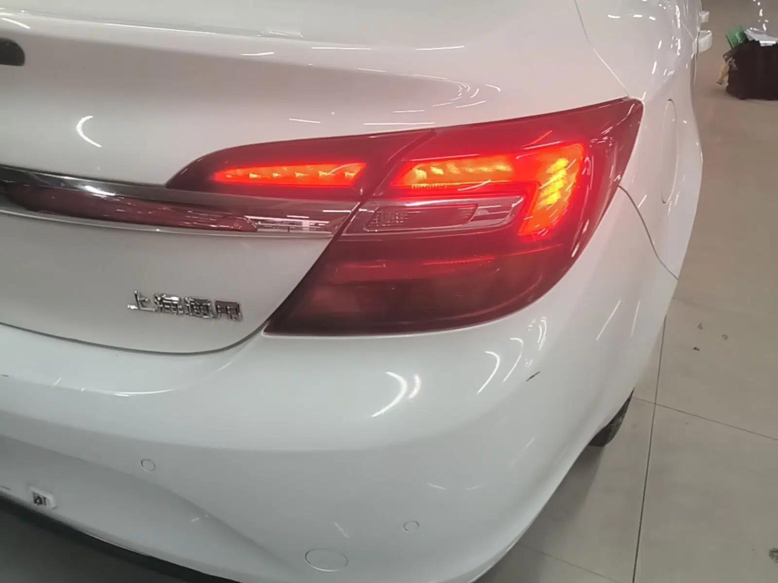 Buick Regal 2015 2.0L Leading Fashion Edition — миниатюра 9