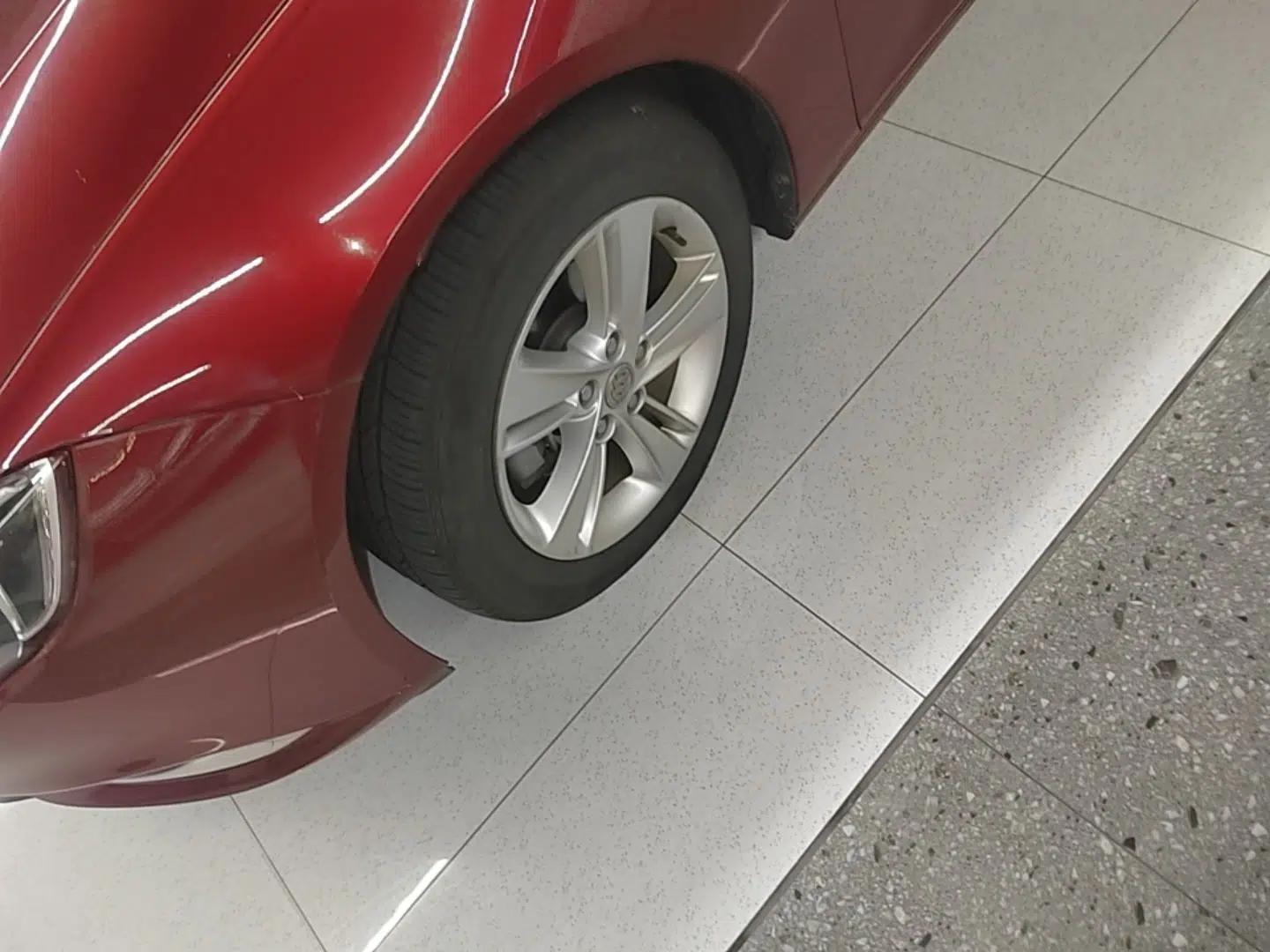 Buick Regal 2017 20T Elite Edition — миниатюра 10