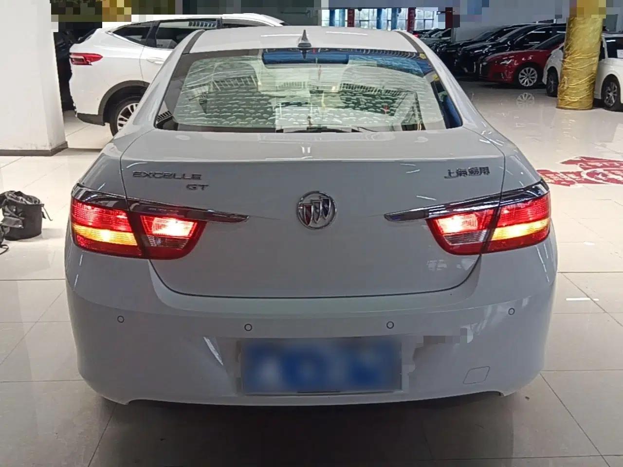 Buick GT 2013 GT 1.6L Manual Entry-Level Model — миниатюра 5