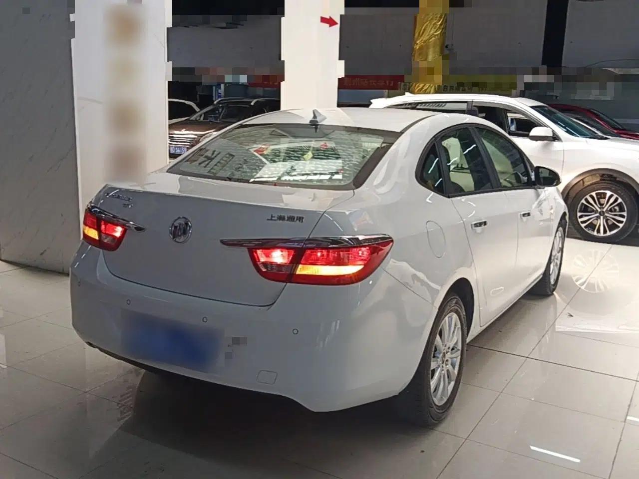 Buick GT 2013 GT 1.6L Manual Entry-Level Model — миниатюра 6