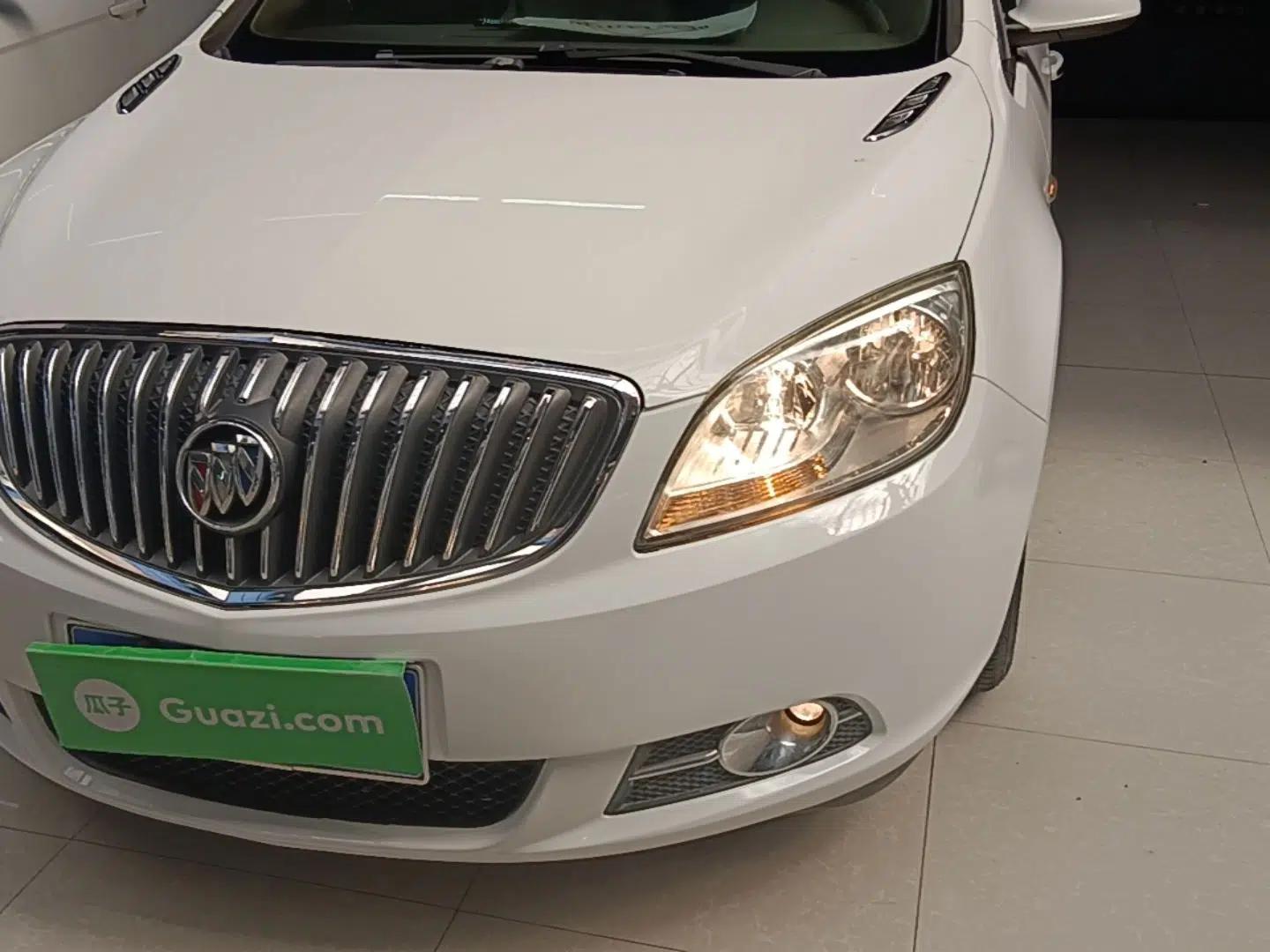 Buick GT 2013 GT 1.6L Manual Entry-Level Model — миниатюра 8