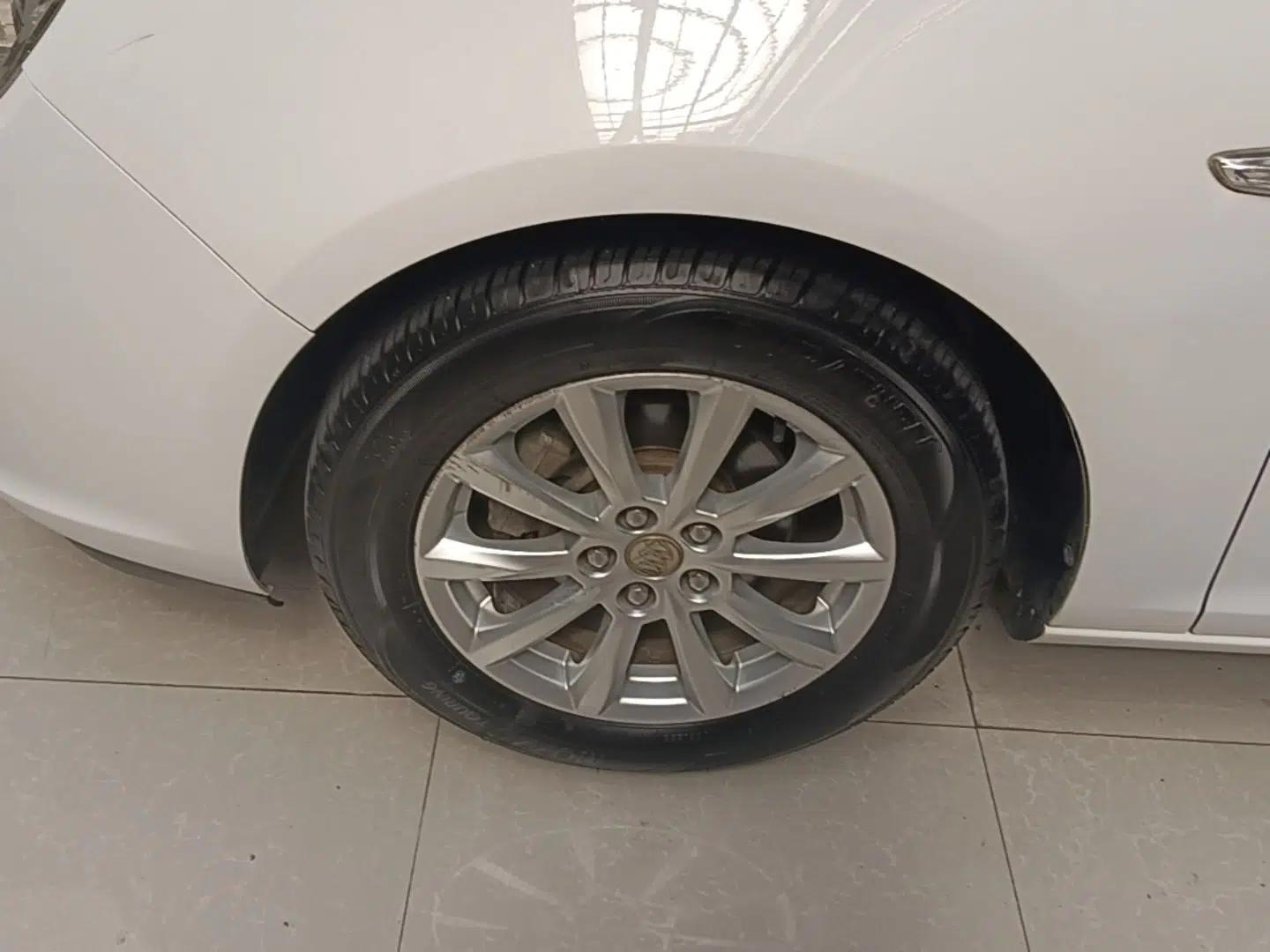 Buick GT 2013 GT 1.6L Manual Entry-Level Model — миниатюра 10