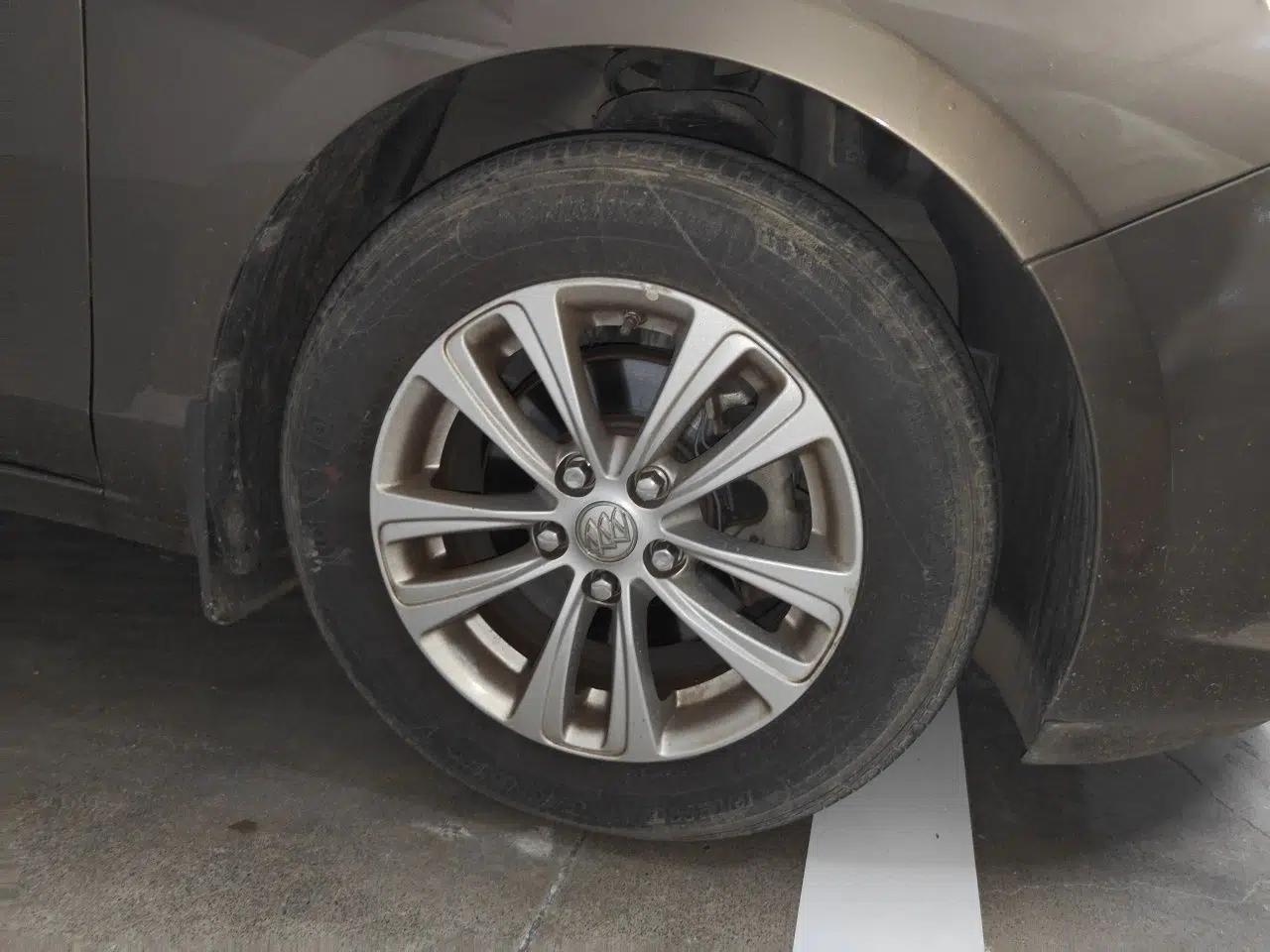 Buick GT 2015 15N Automatic Entry-Level Trim — миниатюра 8