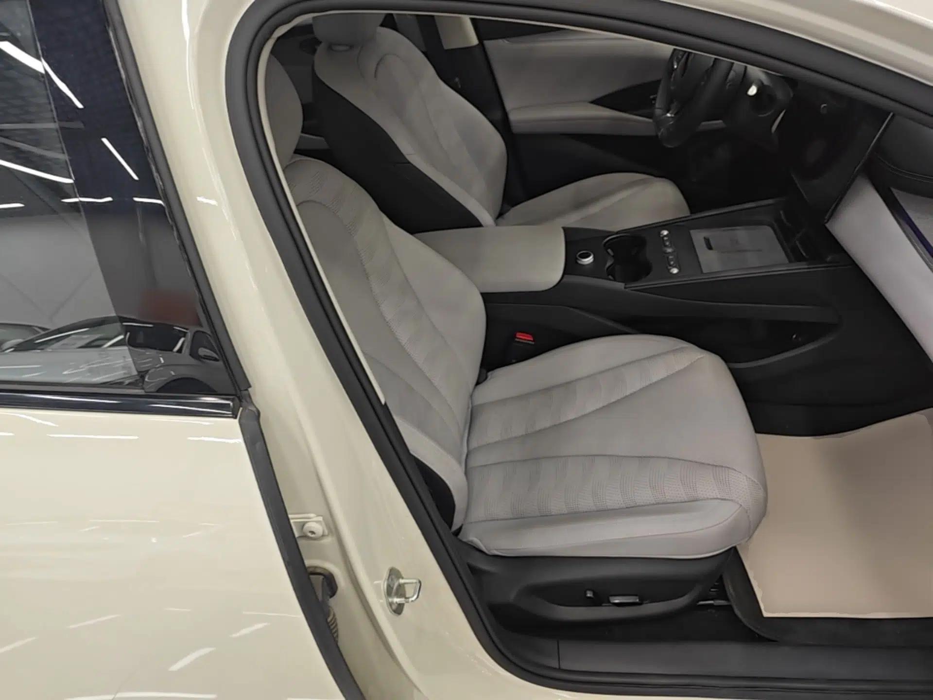 BYD Seal 06 DM-i Touring 2025 DM-i Touring High-End Model — миниатюра 19