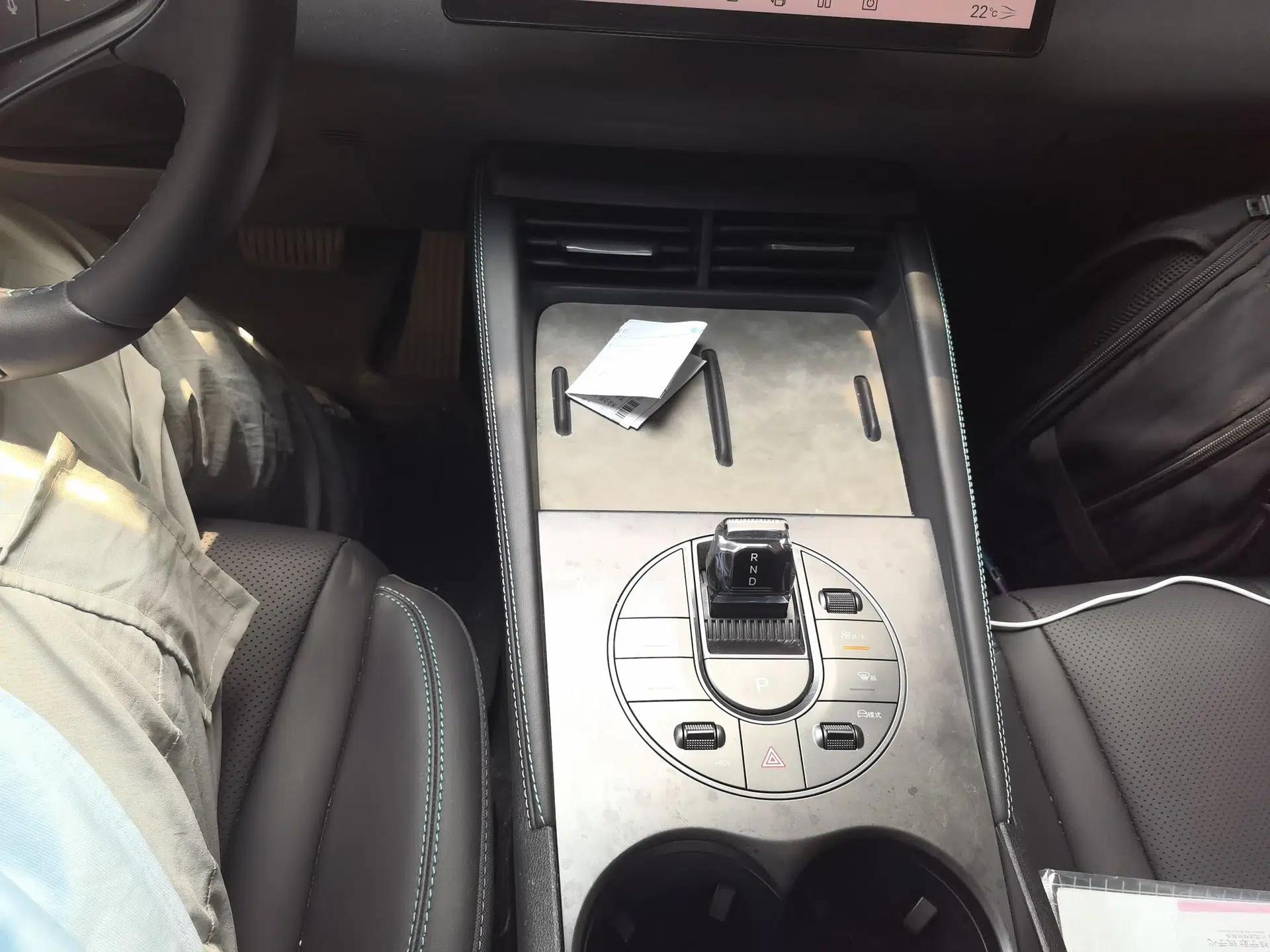 BYD Seal 06 New Energy 2024 DM-i 120KM Prestige Model — миниатюра 11