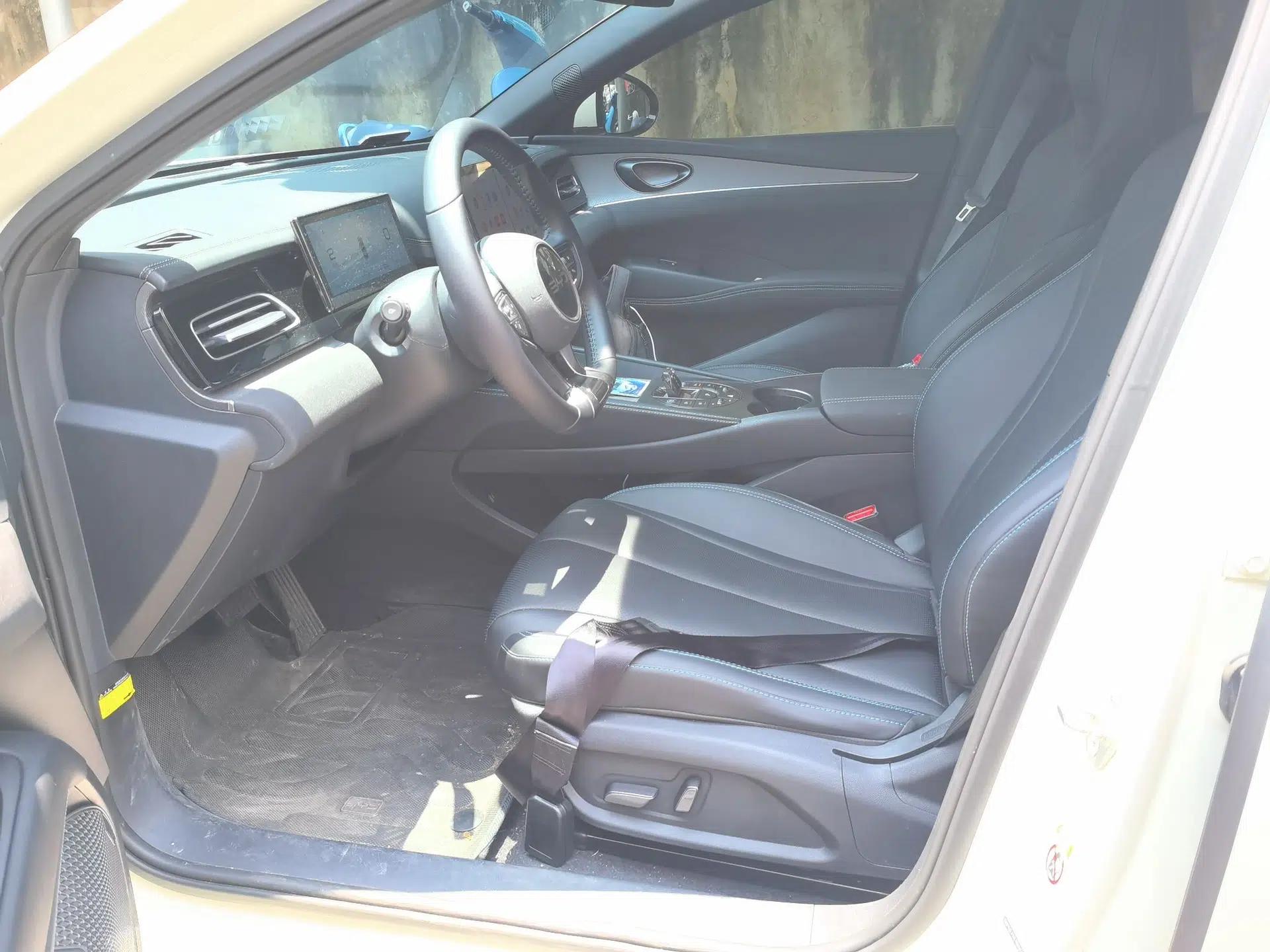 BYD Seal 06 New Energy 2024 DM-i 120KM Prestige Model — миниатюра 12